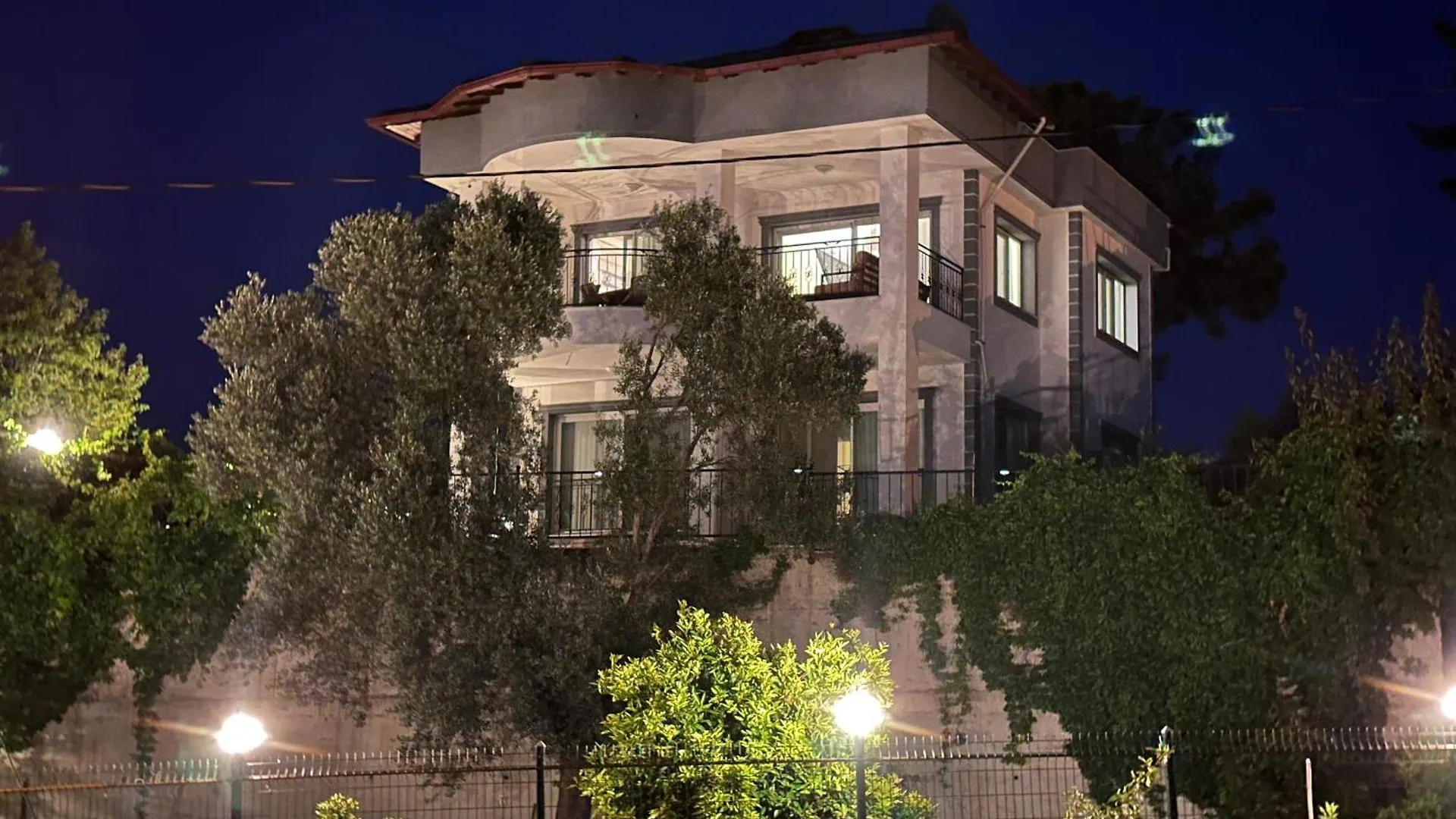 וילה הוילה דלמן Oktapolis